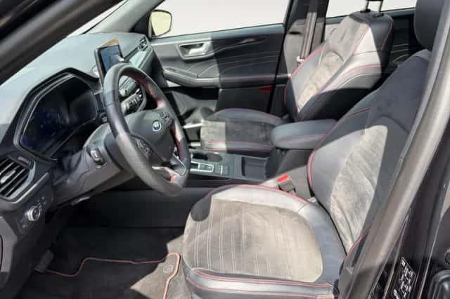 Ford Kuga (2022) thumbnail 10