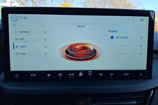 Ford Kuga (2026) thumbnail 38