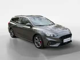 Ford Focus (2021) thumbnail 3