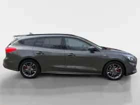 Ford Focus (2021) thumbnail 4