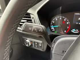 Ford Kuga (2020) thumbnail 18