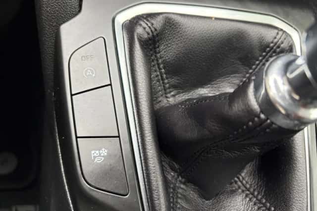 Ford Kuga (2020) thumbnail 23