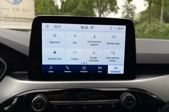 Ford Kuga (2020) thumbnail 28