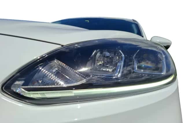 Ford Kuga (2020) thumbnail 4