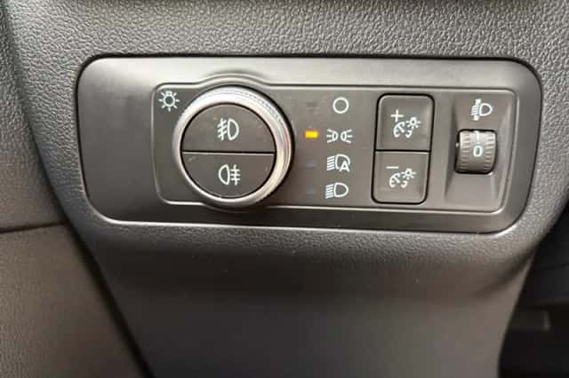 Ford Kuga (2020) thumbnail 33