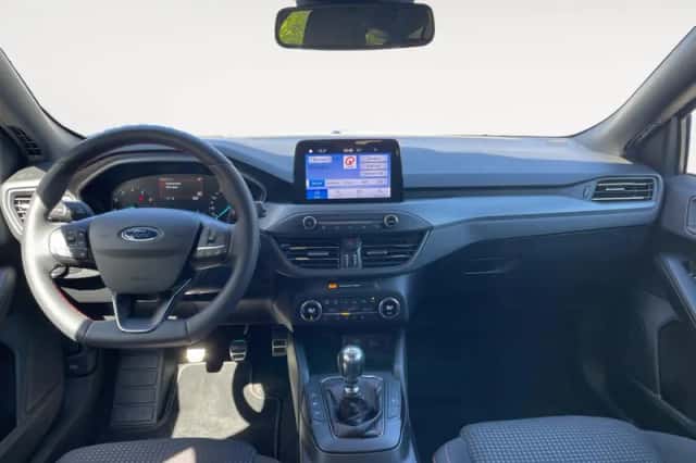 Ford Focus (2023) thumbnail 11