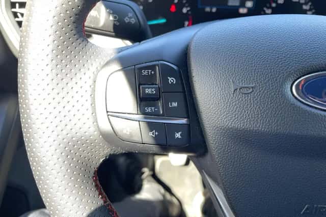 Ford Focus (2023) thumbnail 13