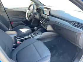 Ford Focus (2023) thumbnail 32