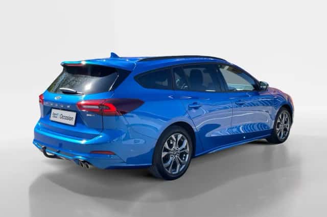 Ford Focus (2023) thumbnail 5