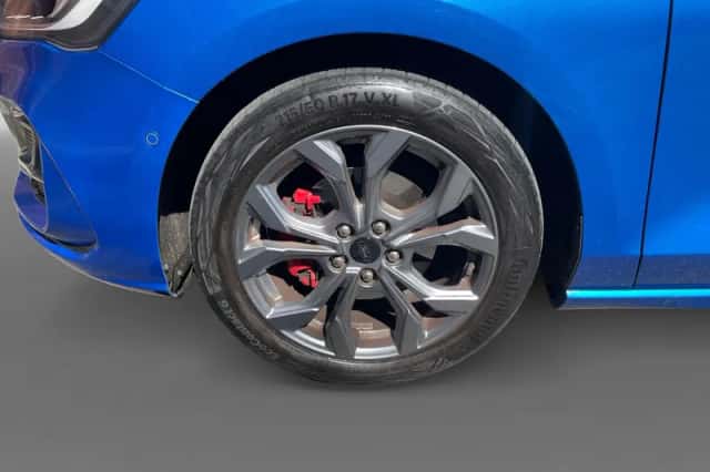 Ford Focus (2023) thumbnail 8
