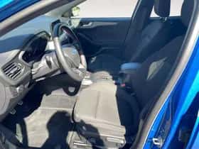 Ford Focus (2023) thumbnail 9