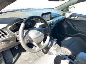 Ford Focus (2023) thumbnail 10