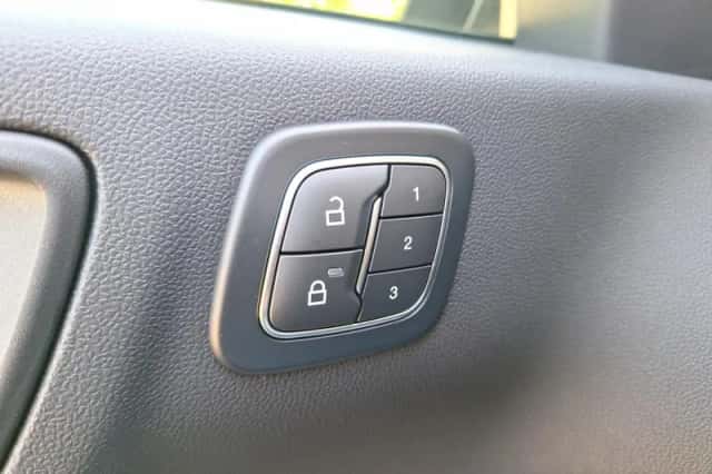 Ford Kuga (2026) thumbnail 21