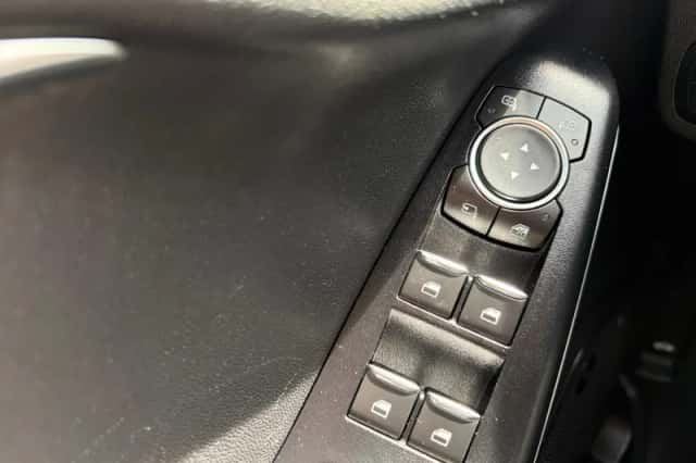 Ford Fiesta (2018) thumbnail 30