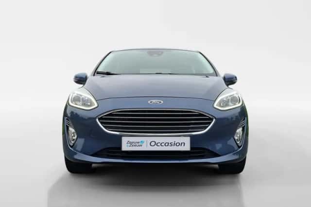 Ford Fiesta (2021) thumbnail 3