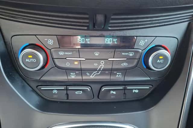 Ford C-Max (2018) thumbnail 23