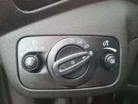 Ford C-Max (2018) thumbnail 30