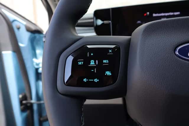 Ford Explorer (2026) thumbnail 17