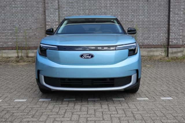 Ford Explorer (2026) thumbnail 5