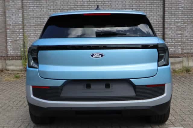 Ford Explorer (2026) thumbnail 6