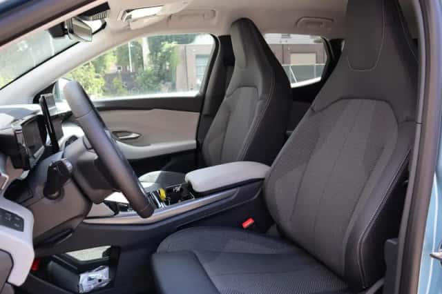 Ford Explorer (2026) thumbnail 10