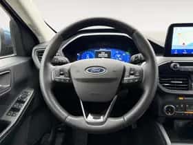 Ford Kuga (2023) thumbnail 13