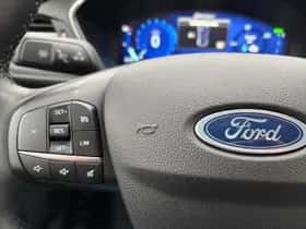 Ford Kuga (2023) thumbnail 15
