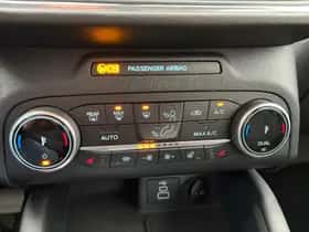 Ford Kuga (2023) thumbnail 18