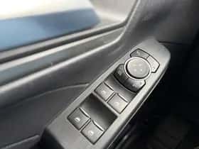 Ford Kuga (2023) thumbnail 23