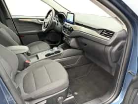 Ford Kuga (2023) thumbnail 31