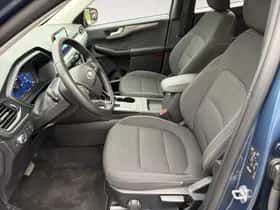 Ford Kuga (2023) thumbnail 9