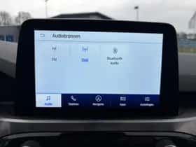 Ford Kuga (2023) thumbnail 10