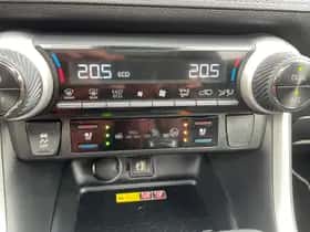Toyota RAV4 (2024) thumbnail 18