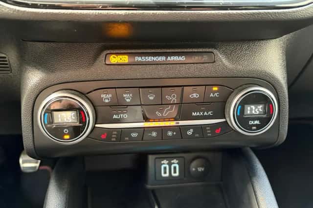 Ford Focus (2021) thumbnail 18
