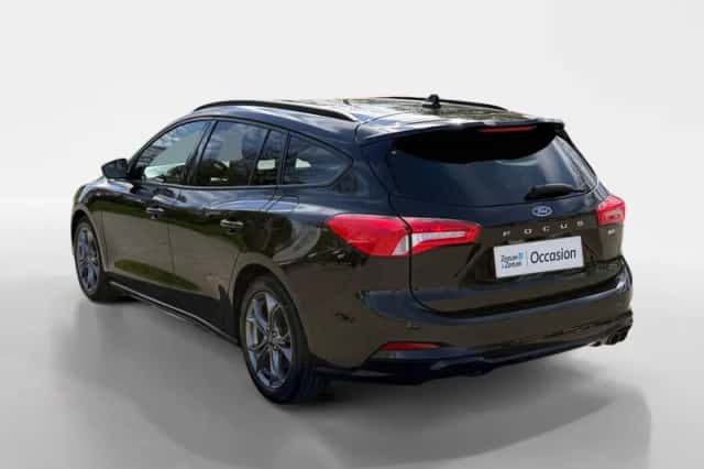 Ford Focus (2021) thumbnail 4