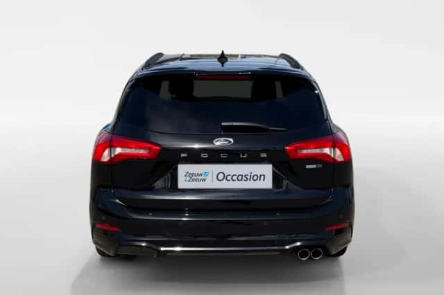 Ford Focus (2021) thumbnail 5