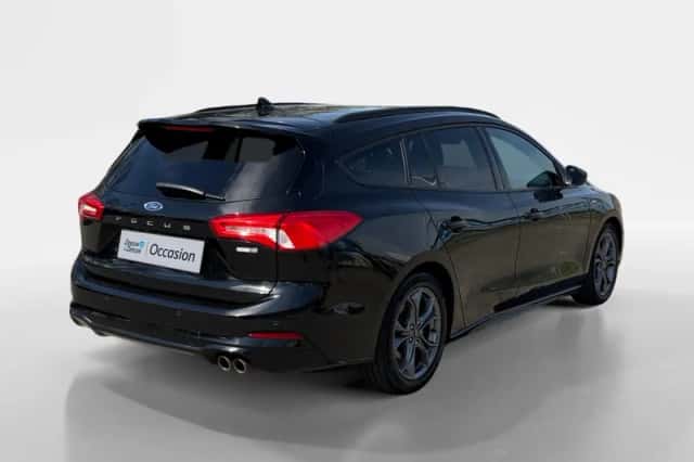 Ford Focus (2021) thumbnail 6