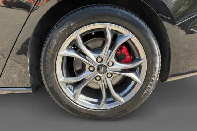 Ford Focus (2021) thumbnail 8