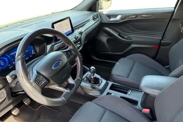 Ford Focus (2021) thumbnail 10