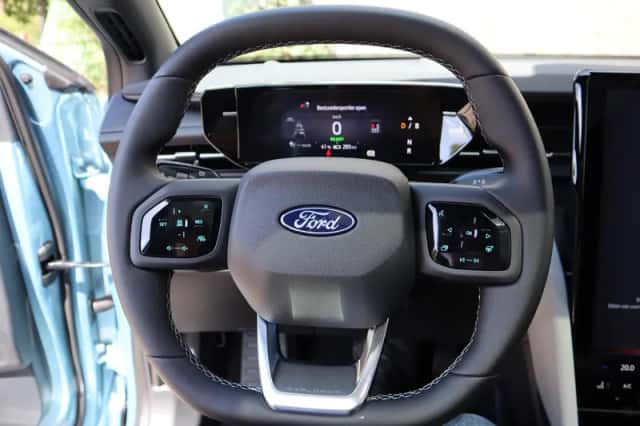 Ford Explorer (2026) thumbnail 28