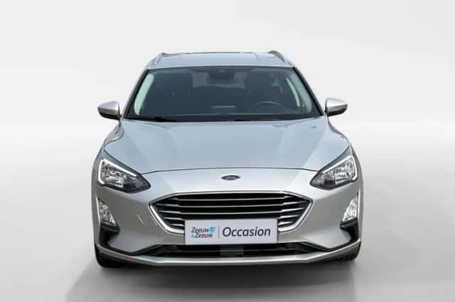 Ford Focus (2021) thumbnail 2
