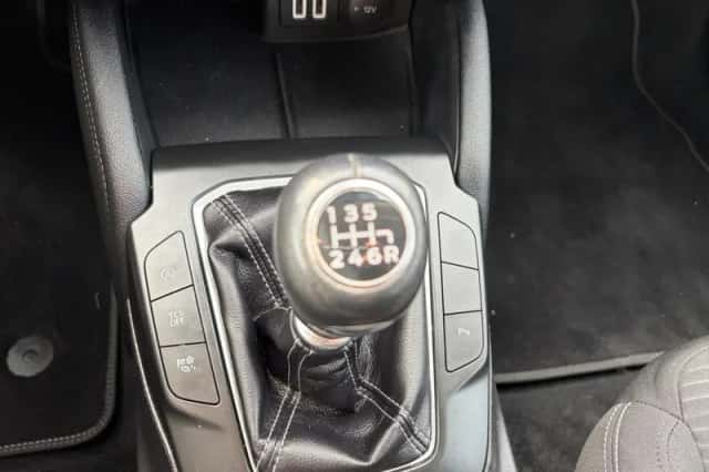 Ford Focus (2021) thumbnail 16