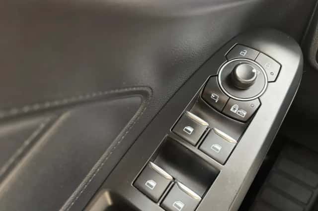 Ford Focus (2021) thumbnail 25