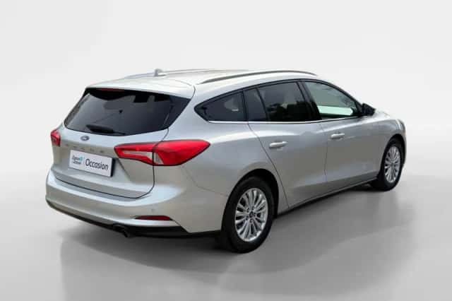Ford Focus (2021) thumbnail 5