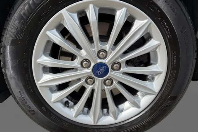 Ford Focus (2021) thumbnail 8