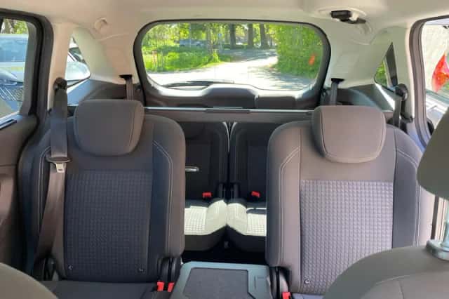 Ford Grand C-Max (2019) thumbnail 20