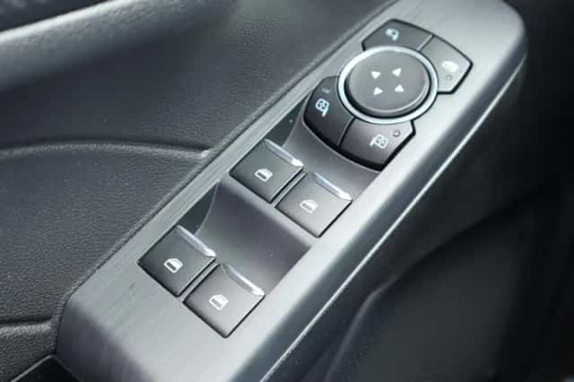 Ford Kuga (2026) thumbnail 28
