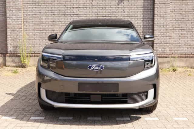 Ford Explorer (2026) thumbnail 5