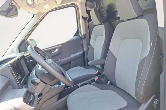 Ford E-Transit Courier (2026) thumbnail 12