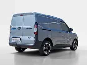 Ford E-Transit Courier (2026) thumbnail 5